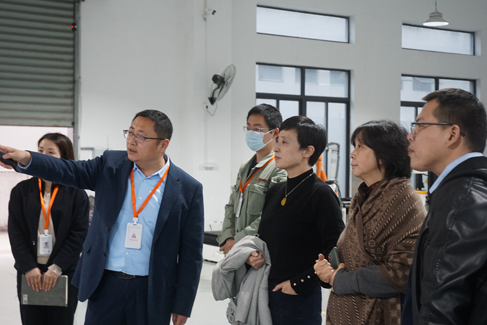 颯智資訊 | 上海市閔行區(qū)工商聯(lián)、青促會一行蒞臨颯智走訪調(diào)研(圖2)