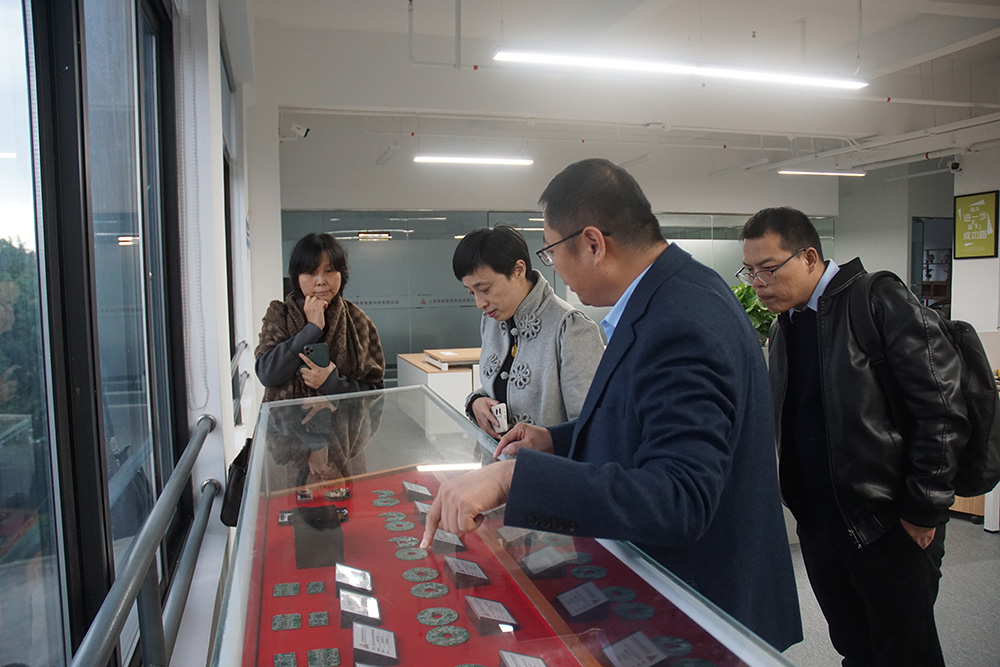 颯智資訊 | 上海市閔行區(qū)工商聯(lián)、青促會一行蒞臨颯智走訪調(diào)研(圖6)